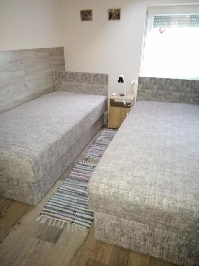 Budai Vám Apartmanház Pécs Exterior foto