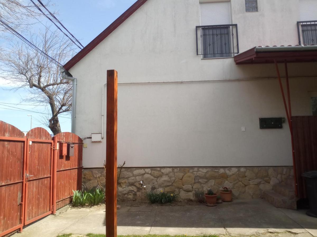 Budai Vám Apartmanház Pécs Exterior foto