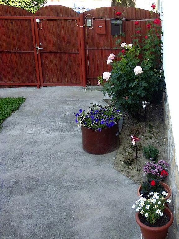 Budai Vám Apartmanház Pécs Exterior foto